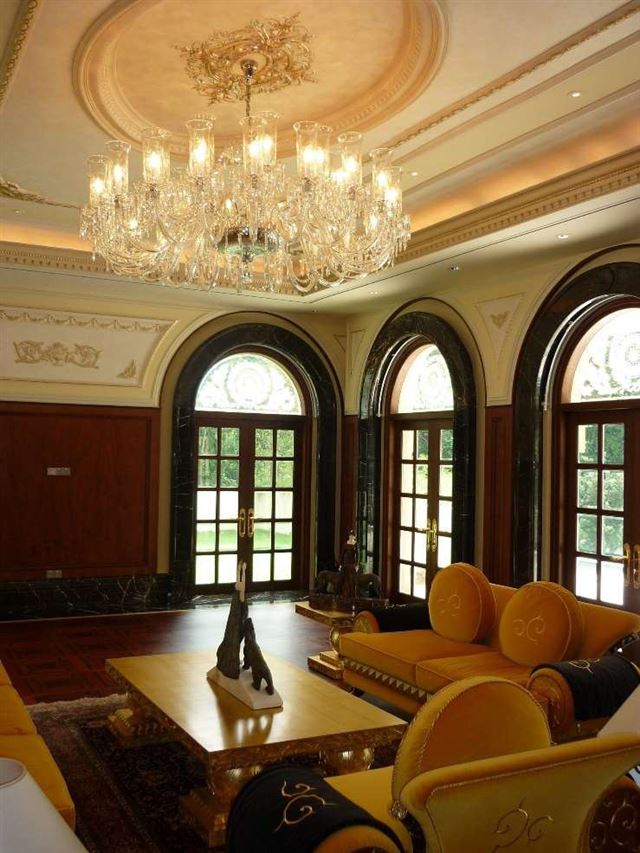 Đèn chùm trang trí (Chandelier light)